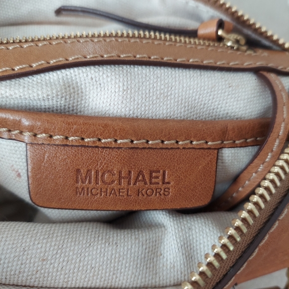 Michael Kors Classic Handbag Tan Leather & Beige Cloth - Picture 16 of 17